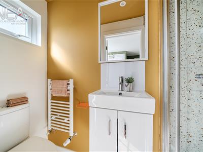 Room Six En-suite